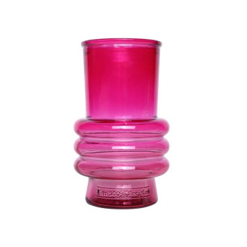 Różowy szklany wazon